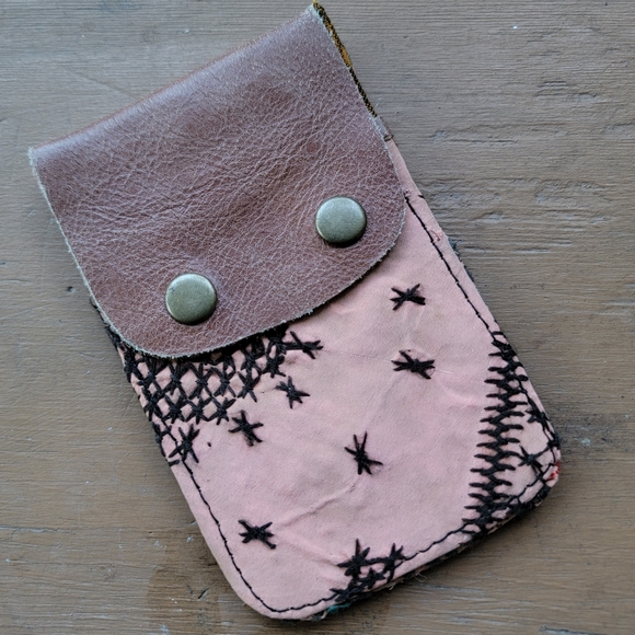 🌎👽 Free People Boho Embroidered Repurposed vtg banjara hippie Wallet card case - Picture 9 of 16